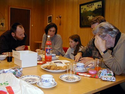 Gruppe 2 i dyp konsentrasjon under Sprrekonkuranssen.
